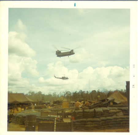 Gela_1969_-_Chinook_carrying_chopper_shot_down_nearby_fs