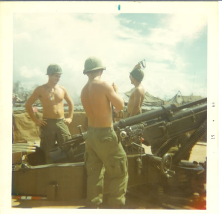 Gela_1969_-_Fire_mission._Mercer_Dixon_&_Sweat_fs