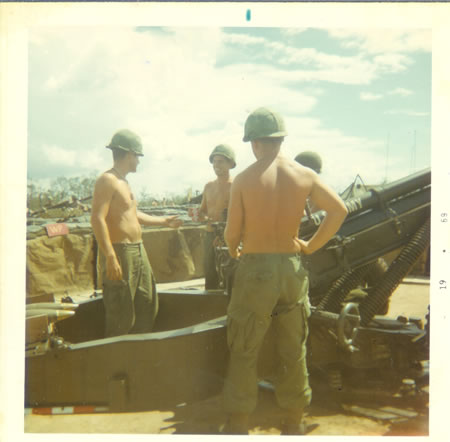 Gela_1969_-__Coke_break_during_fire_mission.__Mercer,_Mason,_Dixon_fs