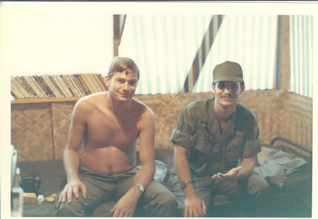 Lai_Khe_1969-70_-_Couple_guys_from_TOC_fs