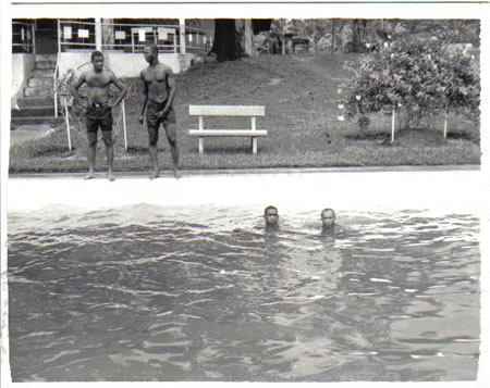 Turpin_&_friends_at_E.M._club_pool_fs